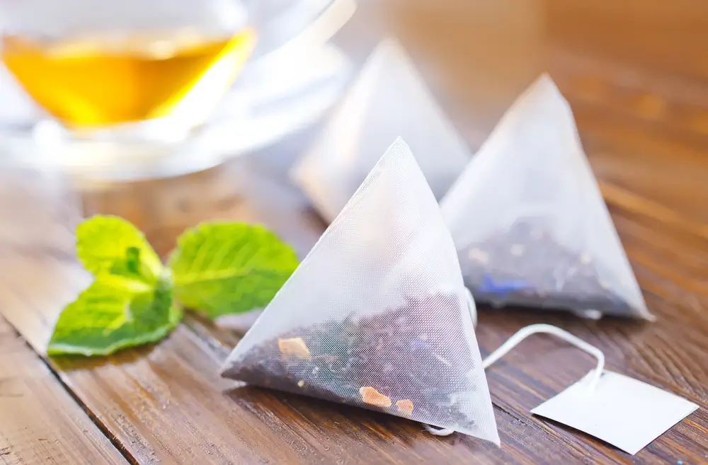 Jak wykorzystać torebki po herbacie? 13 sposobów